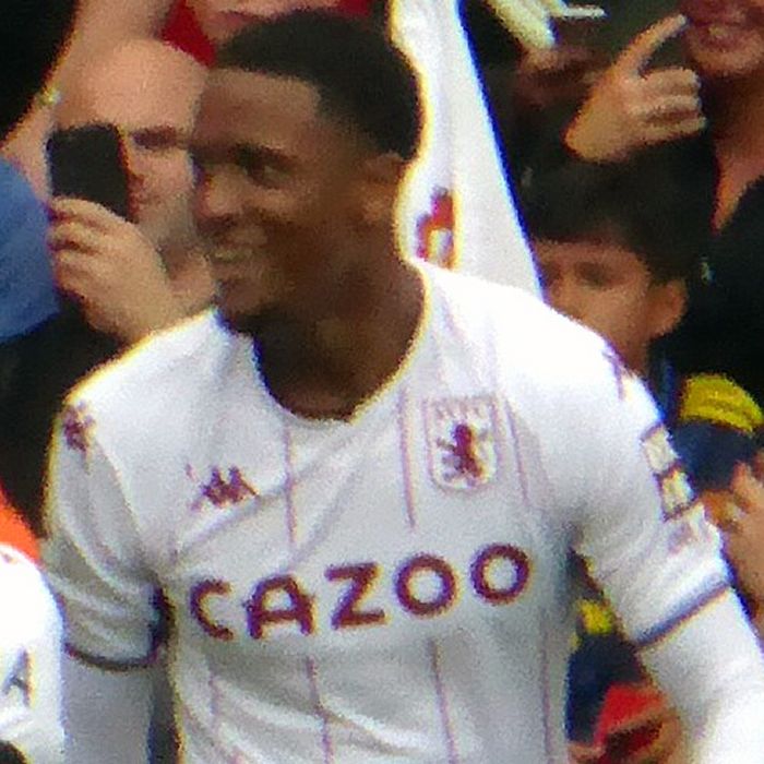 Ezri Konsa